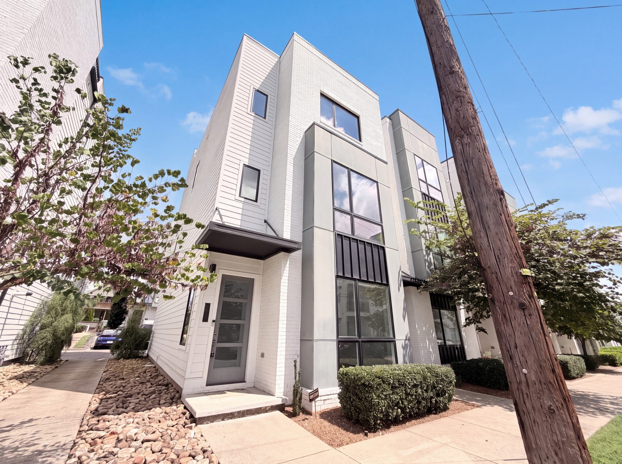3-bed home at 1012 Scovel St, Nashville, sold September 9, 2026