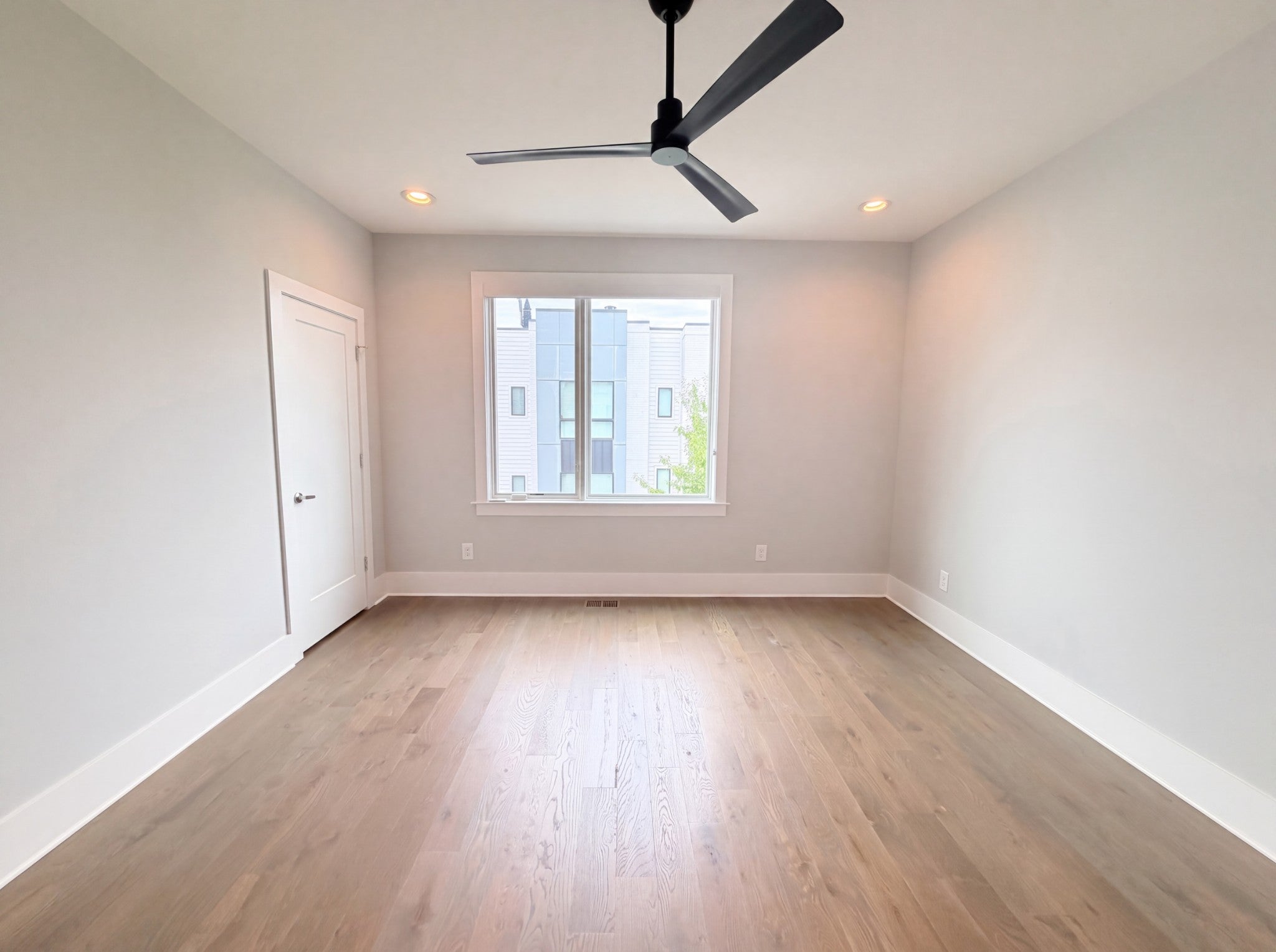 1012 Scovel St, Nashville TN 37208 3-bed home, photo 4 of 18