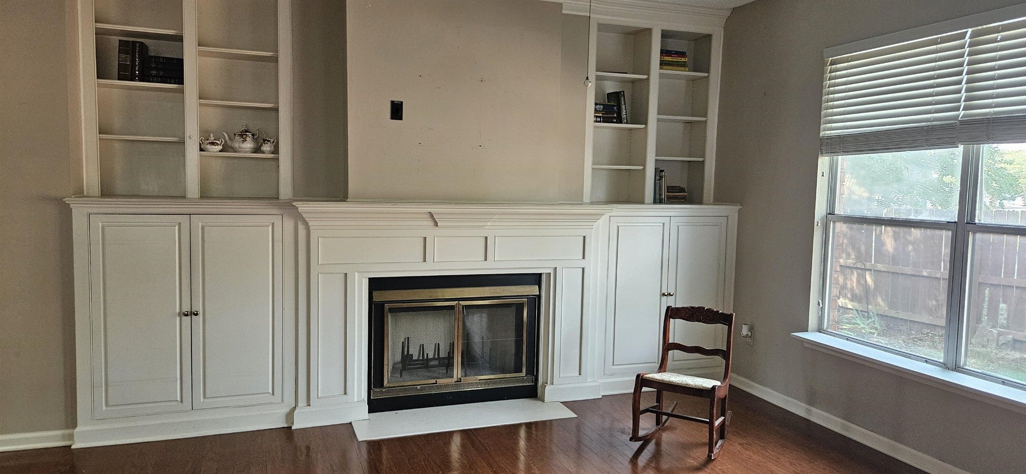 8140 WALNUT VALLEY CV