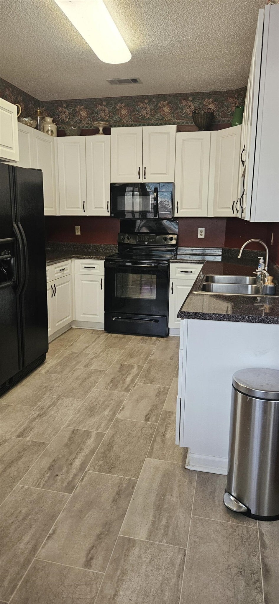 8140 WALNUT VALLEY CV