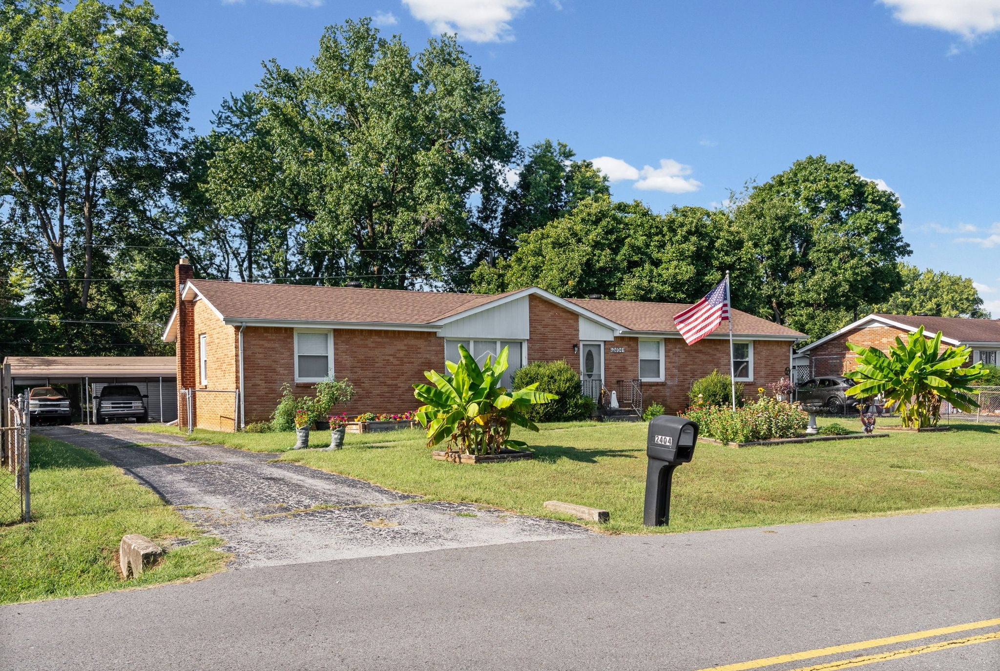 2404 Green Acres Dr