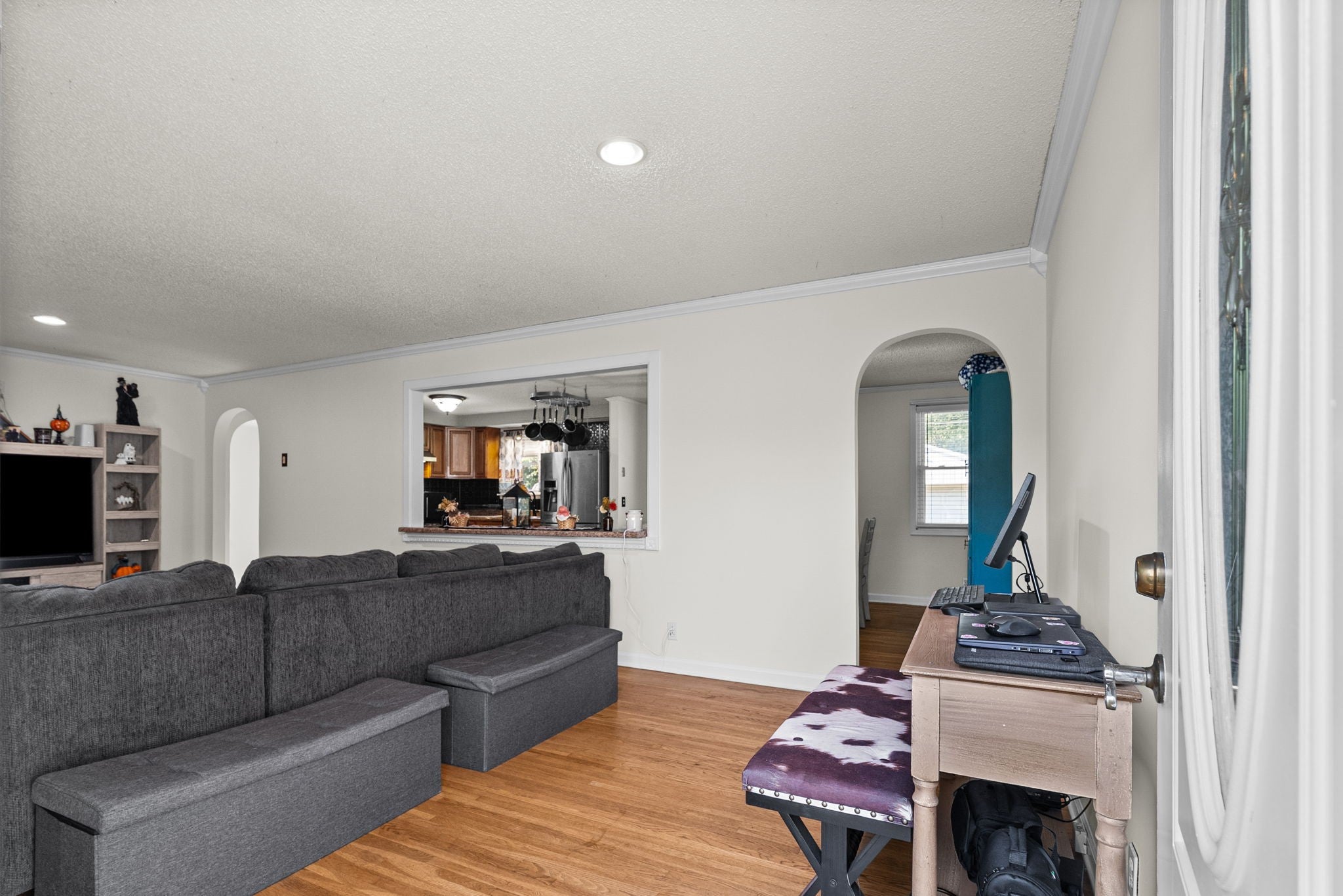 2404 Green Acres Dr