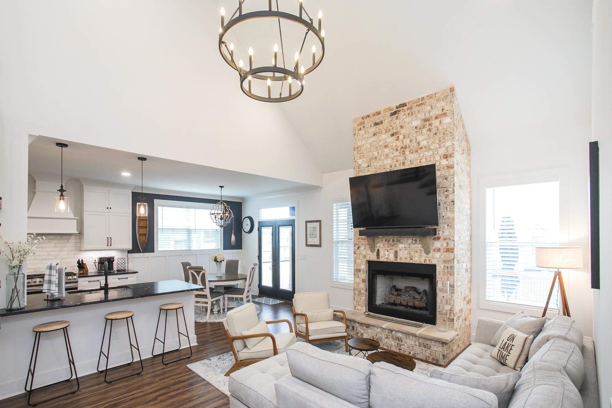 50 Latitude Dr