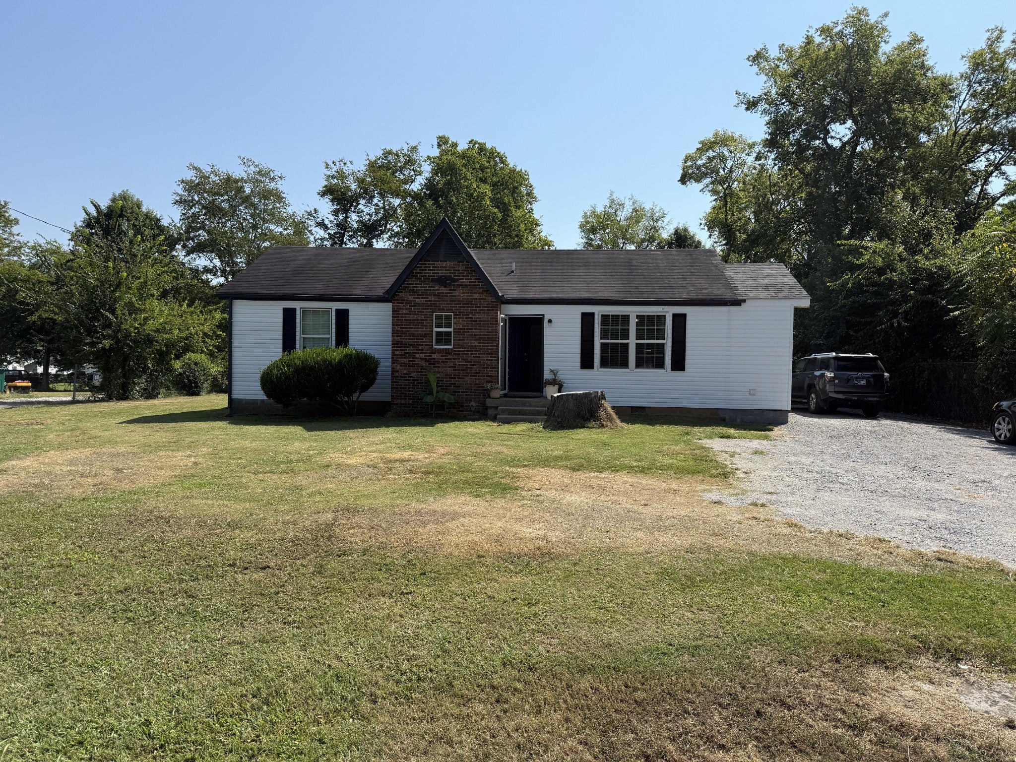 5853 Seminary Rd