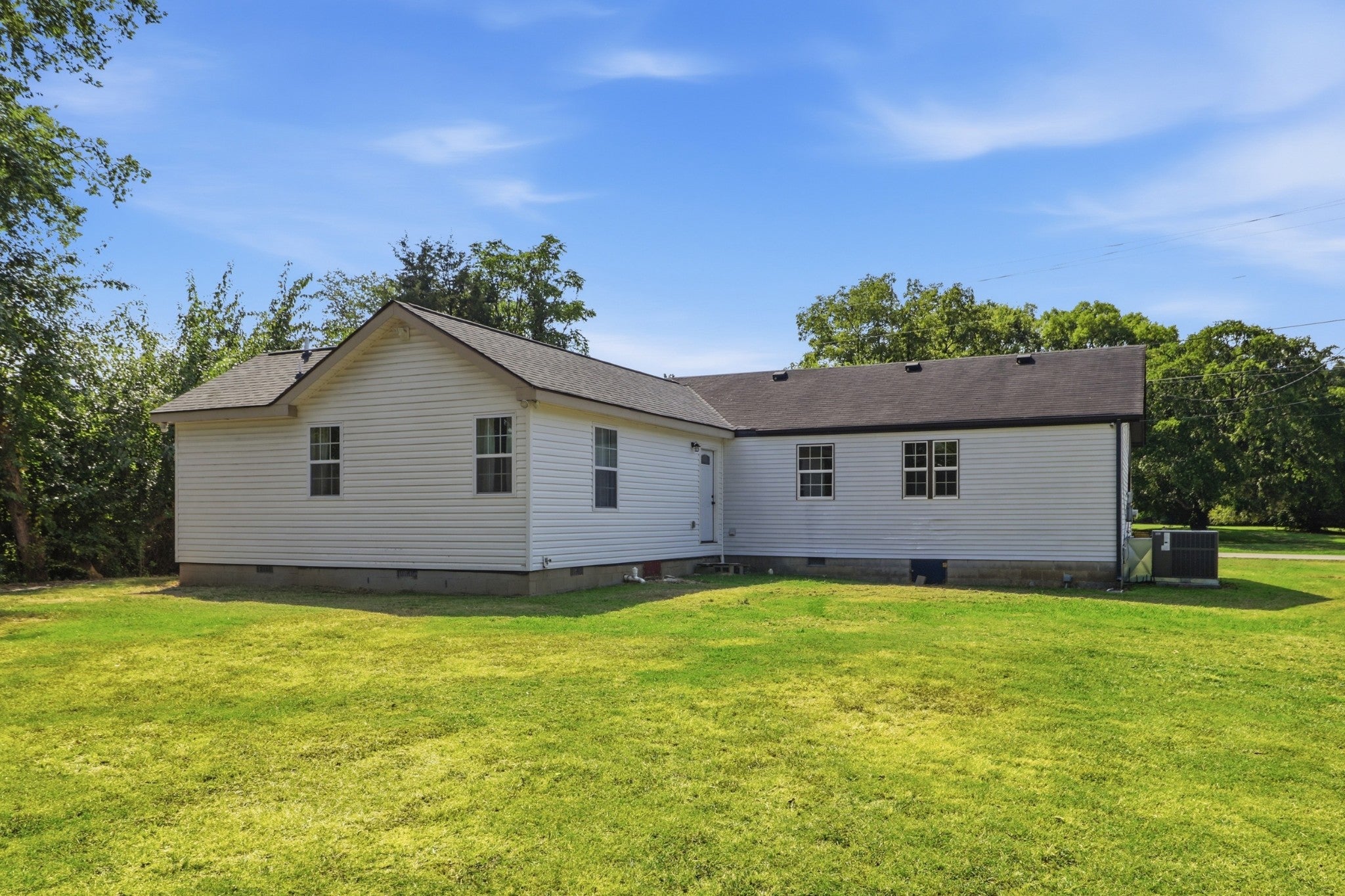 5853 Seminary Rd