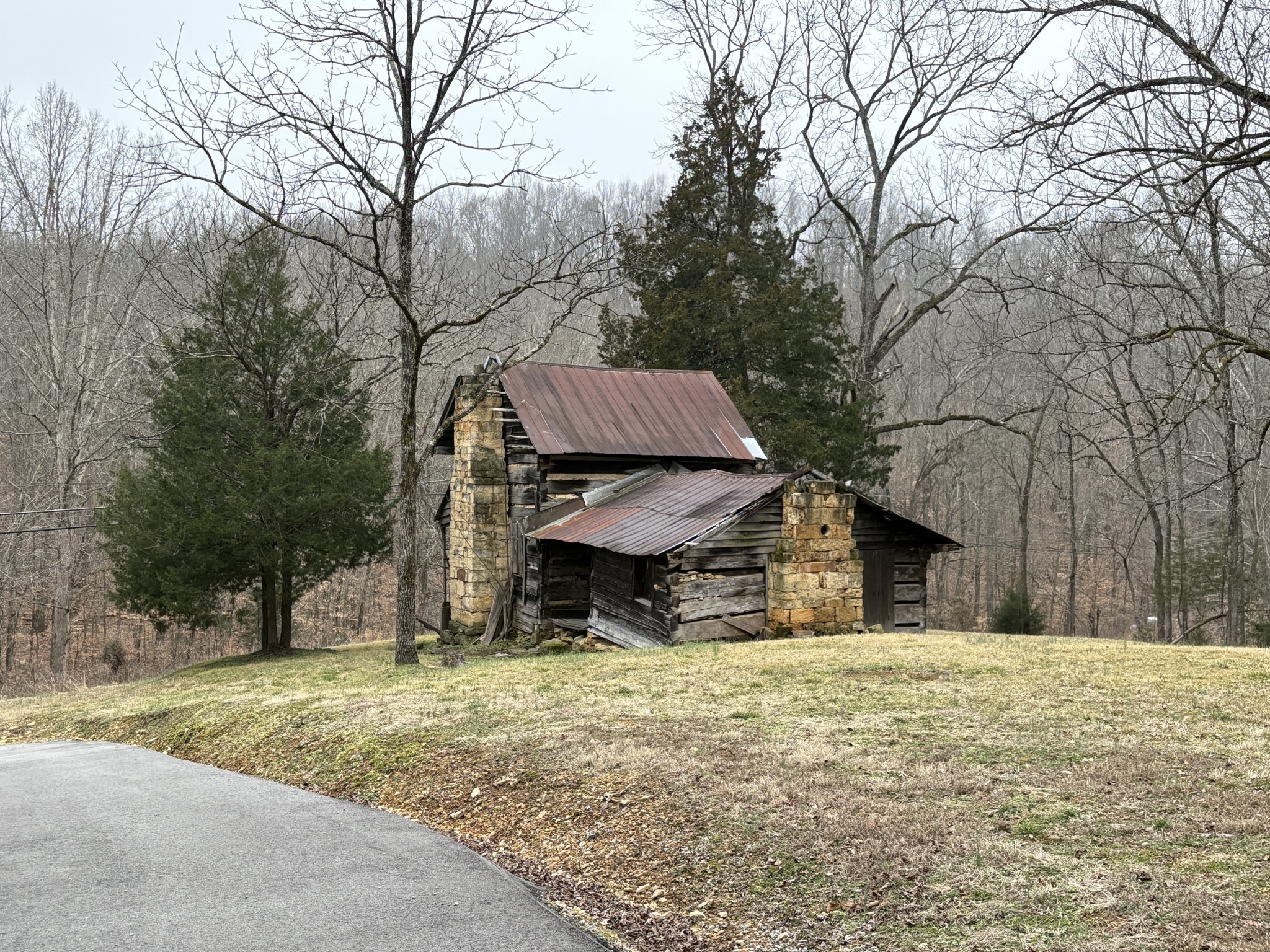 2600 Highway 49 W
