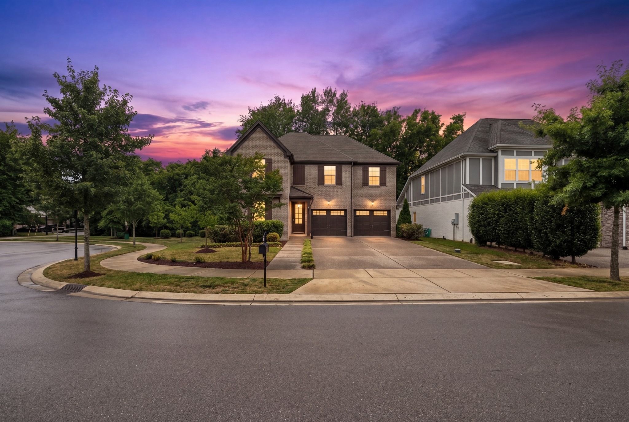 5016 Viola Ln