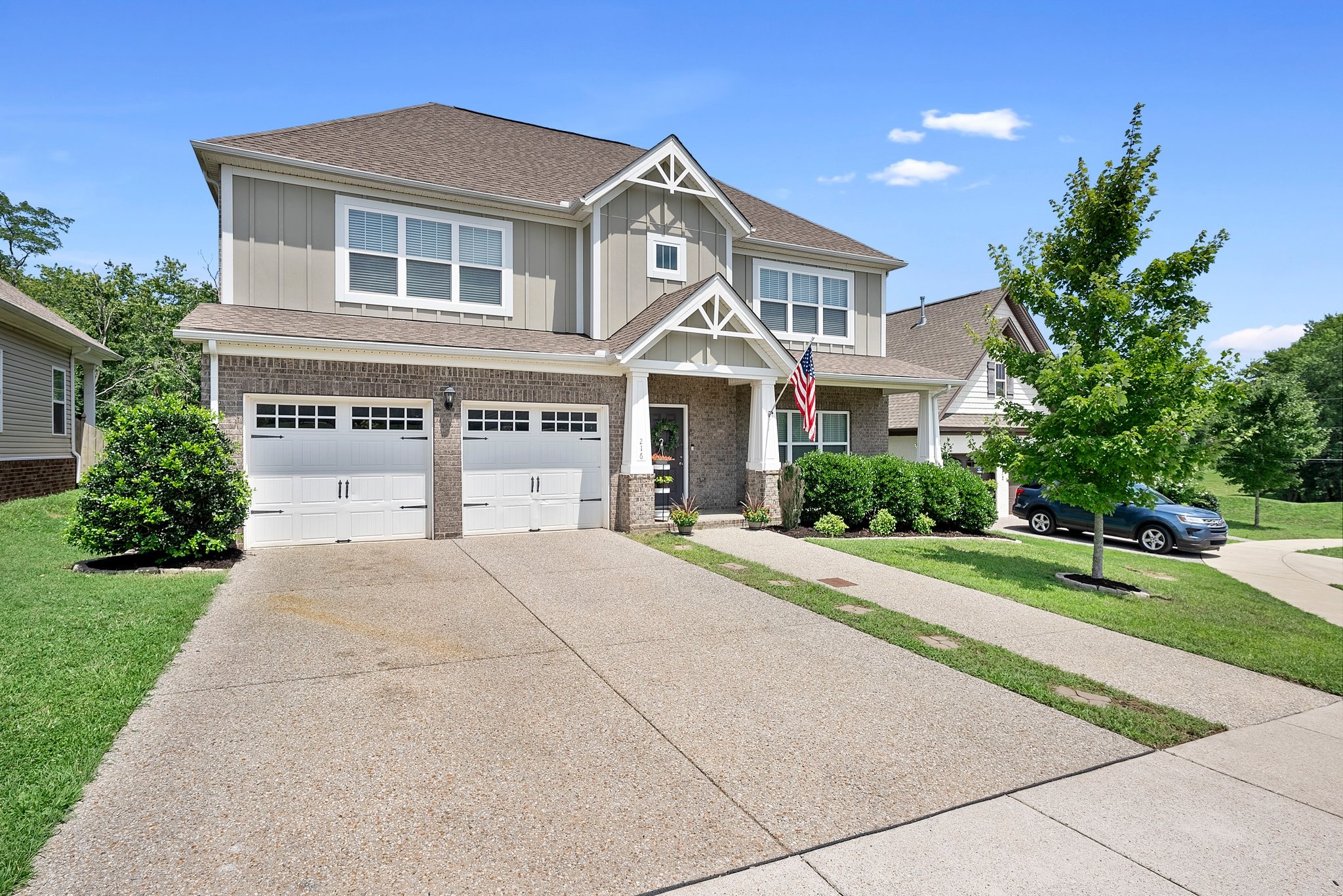 216 Jocelyn Dr