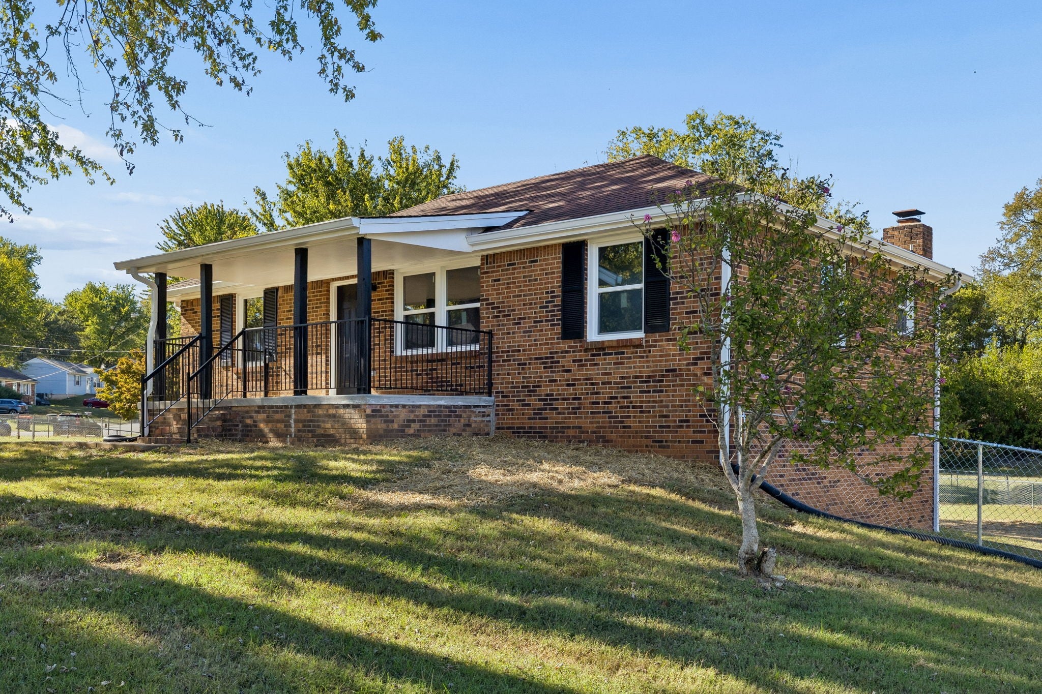 239 Raintree Dr