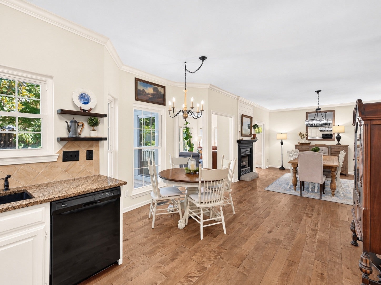 4716 Hunters Crossing Dr