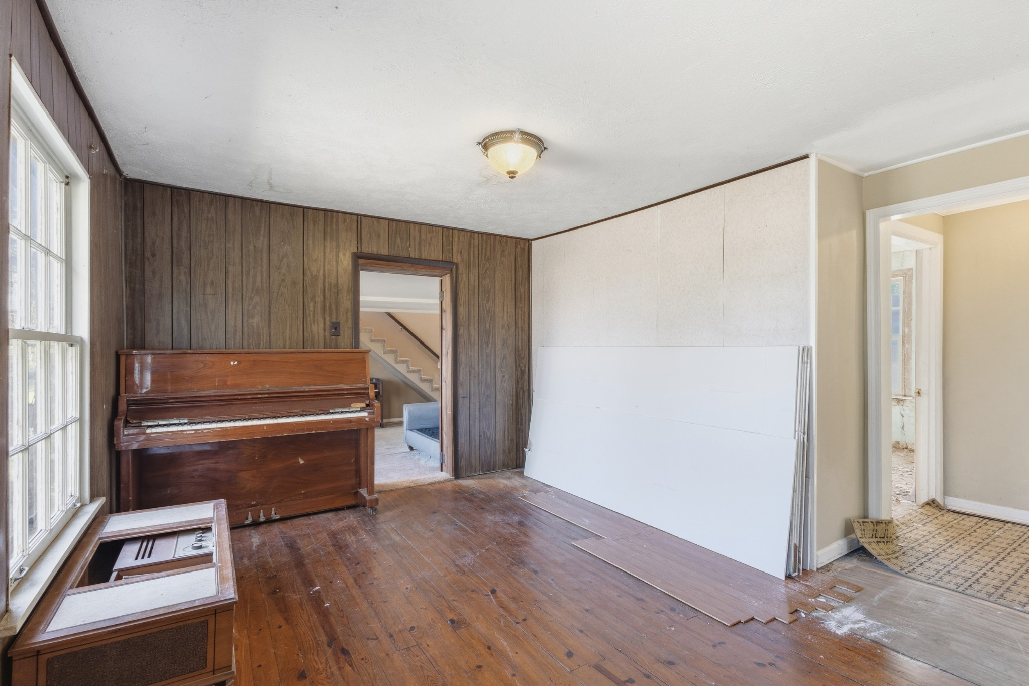 1128 Haysboro Ave