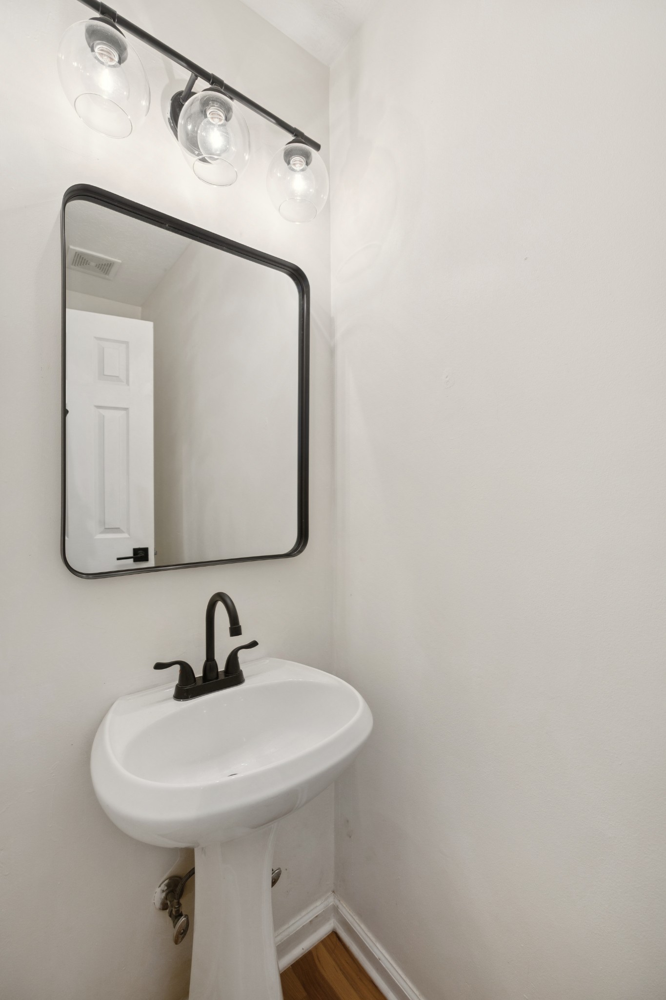 Antioch, Tennessee 37013, United States, 3 Bedrooms Bedrooms, ,3 BathroomsBathrooms,Residential,Active,161082