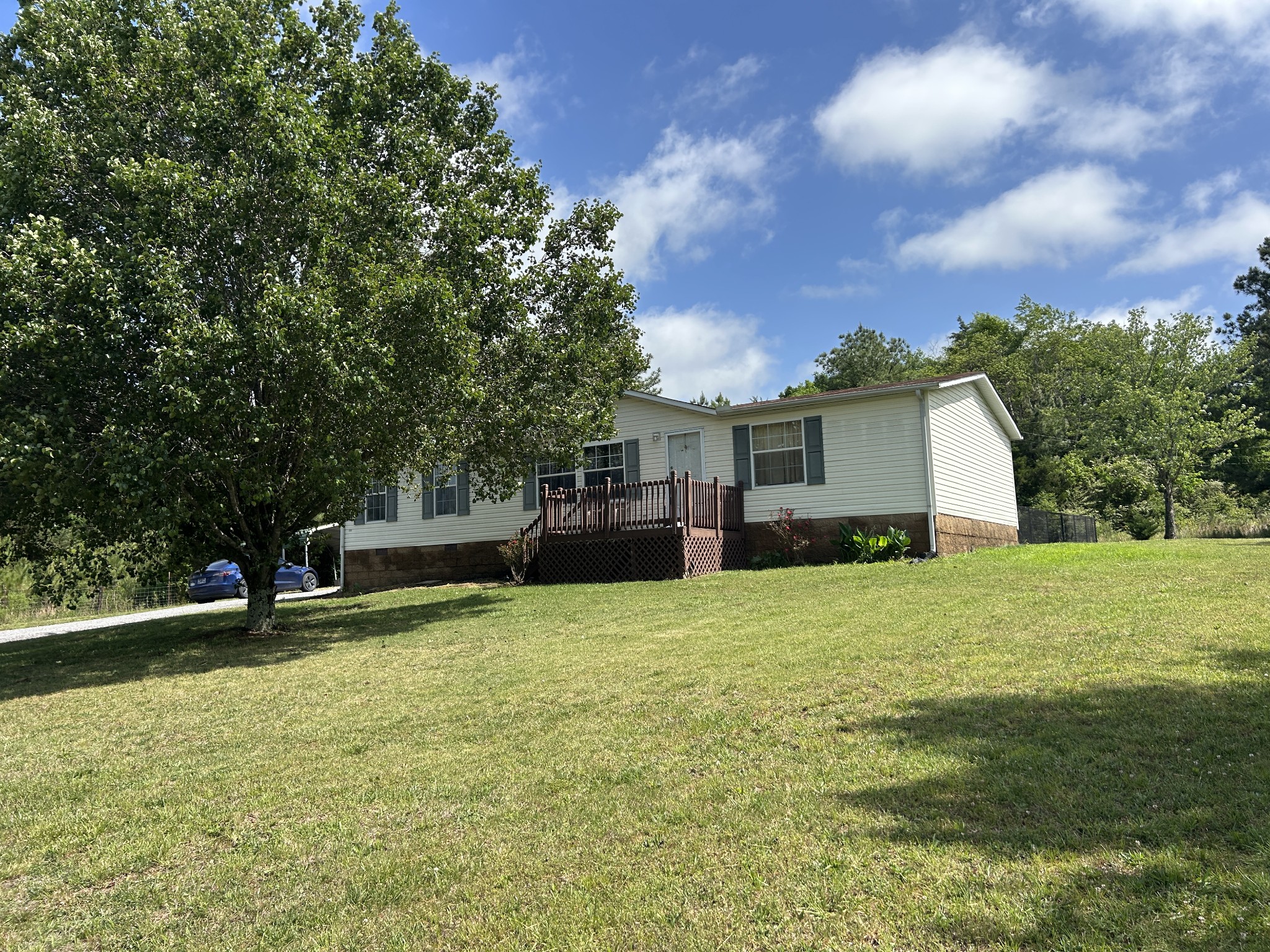 2413 Highway 82 S
