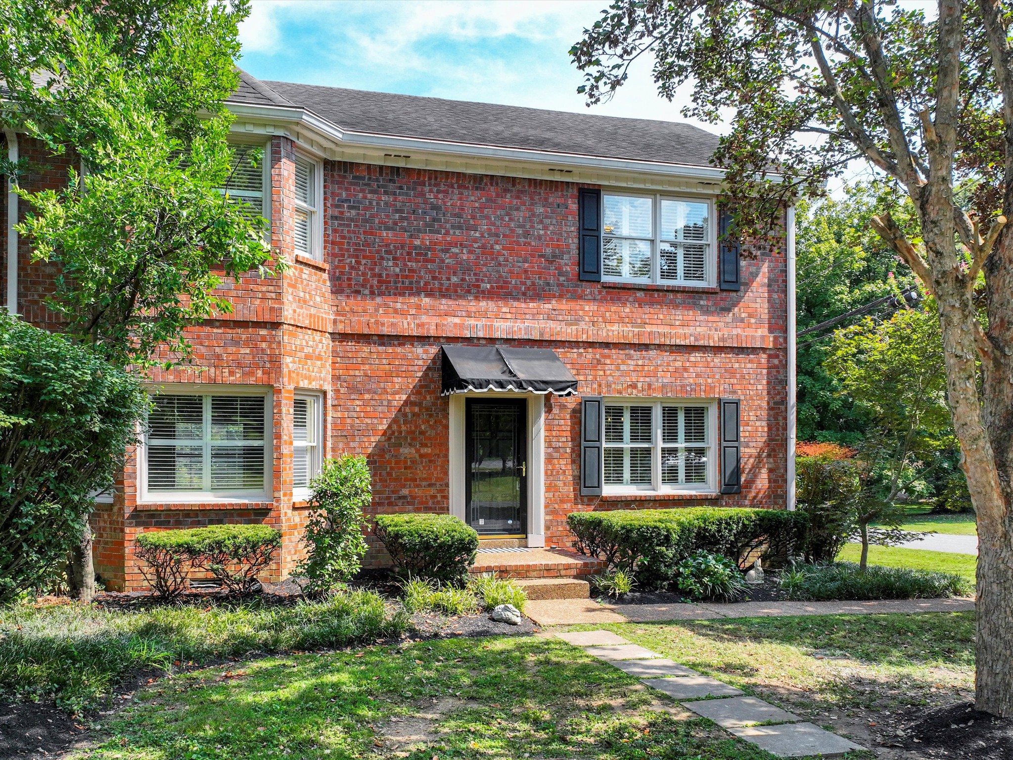 1148 Granny White Ct