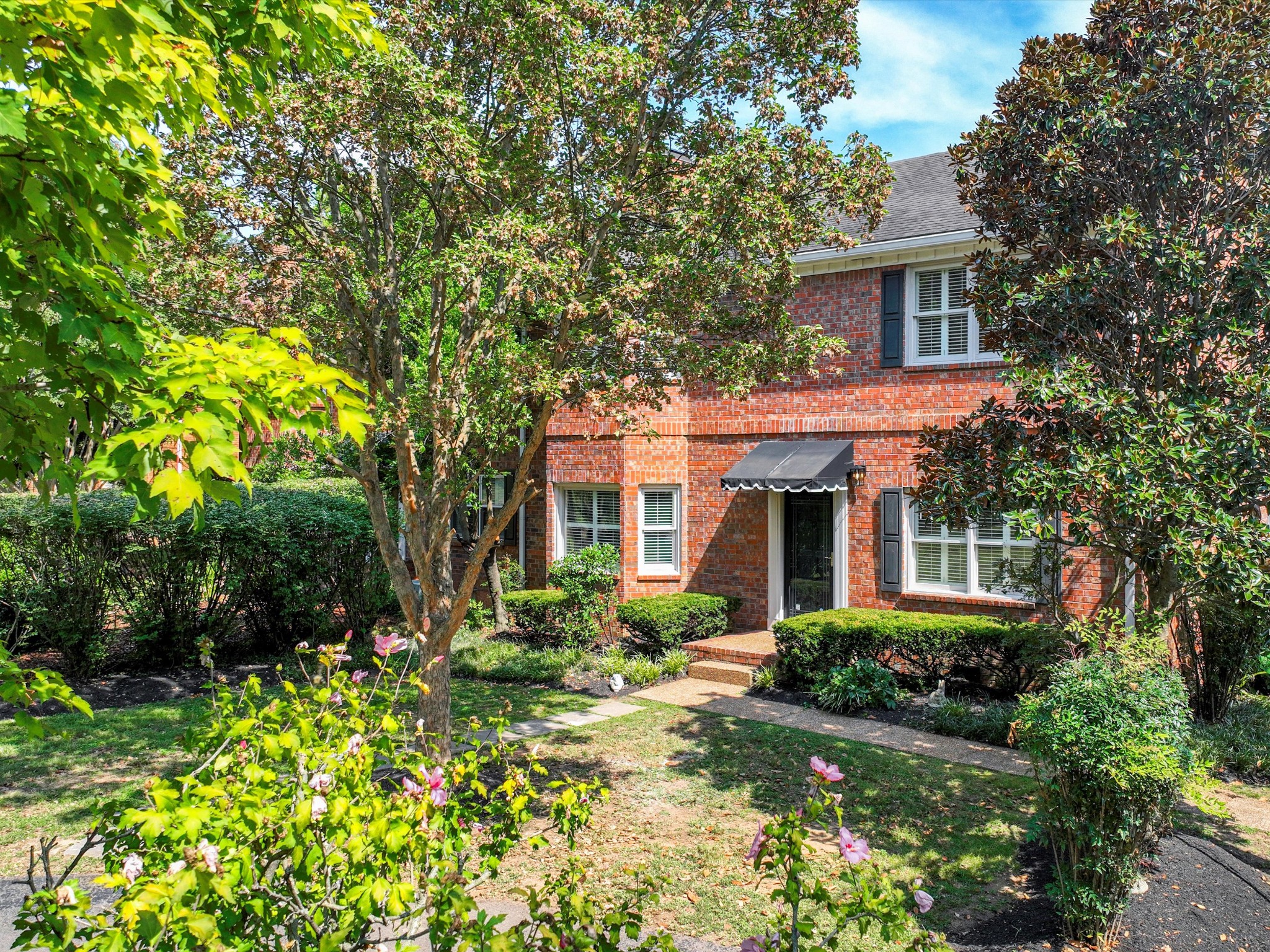 1148 Granny White Ct