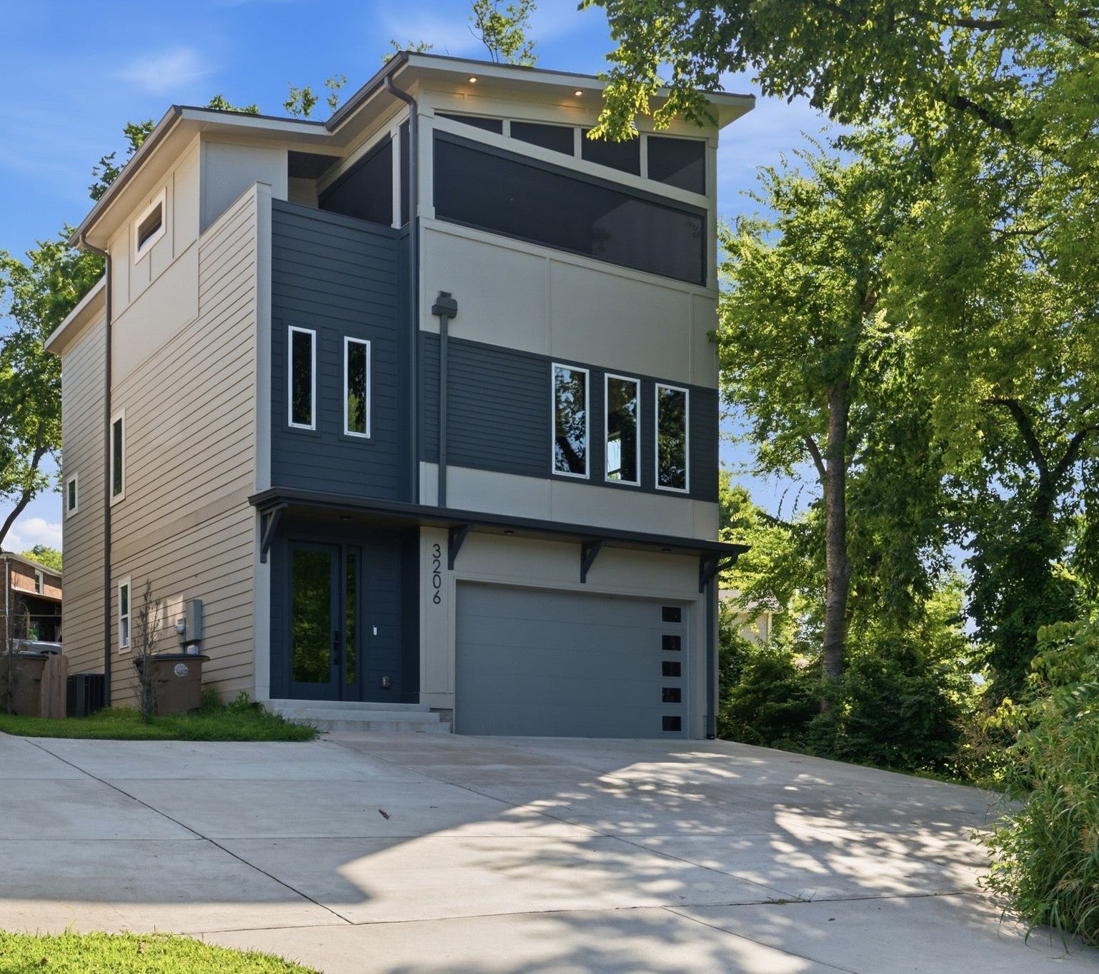 3206 Lincoln Ave