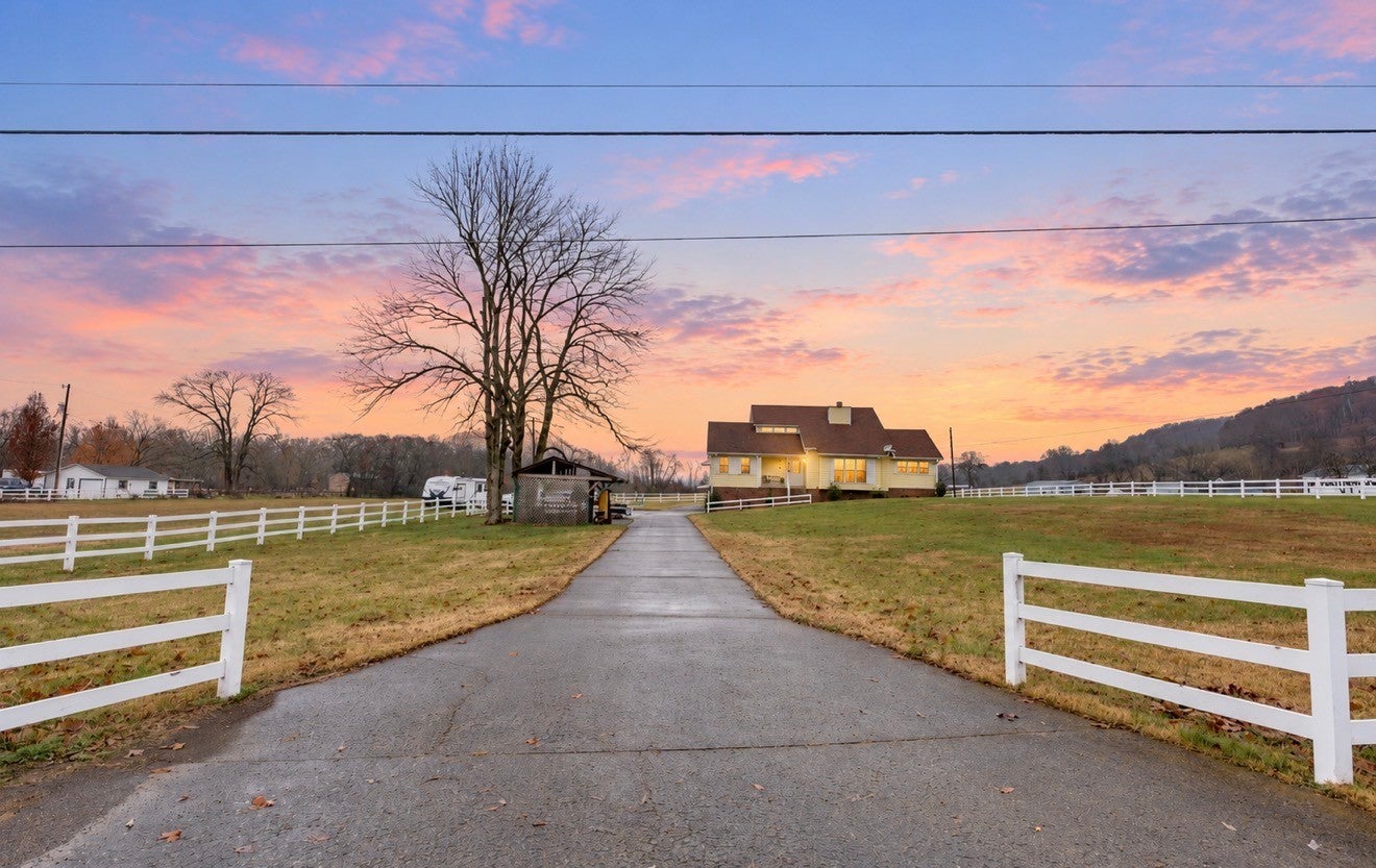 1041 Sandy Valley Rd - Photo 2