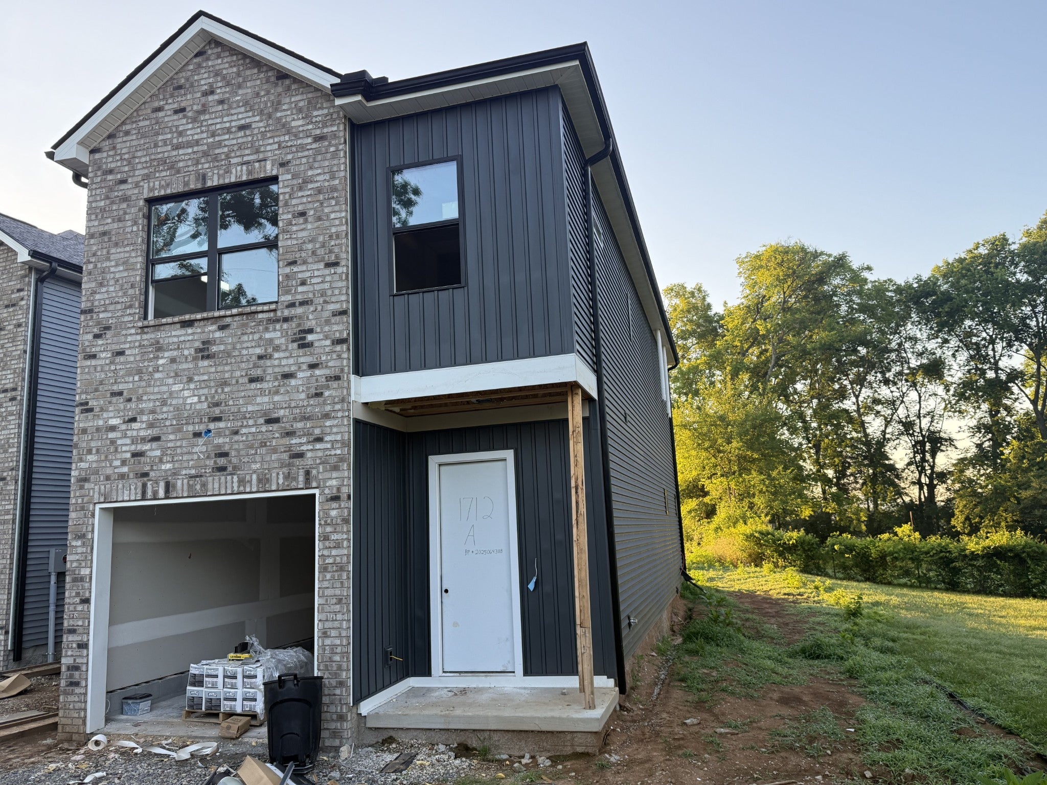 3-bed condo for sale in Nashville, TN 37218, 1712a River Dr 1712a River Dr, Nashville TN 37218 3-bed condo, photo 2 of 4