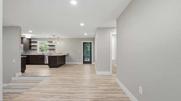 185 Lakeside Dr