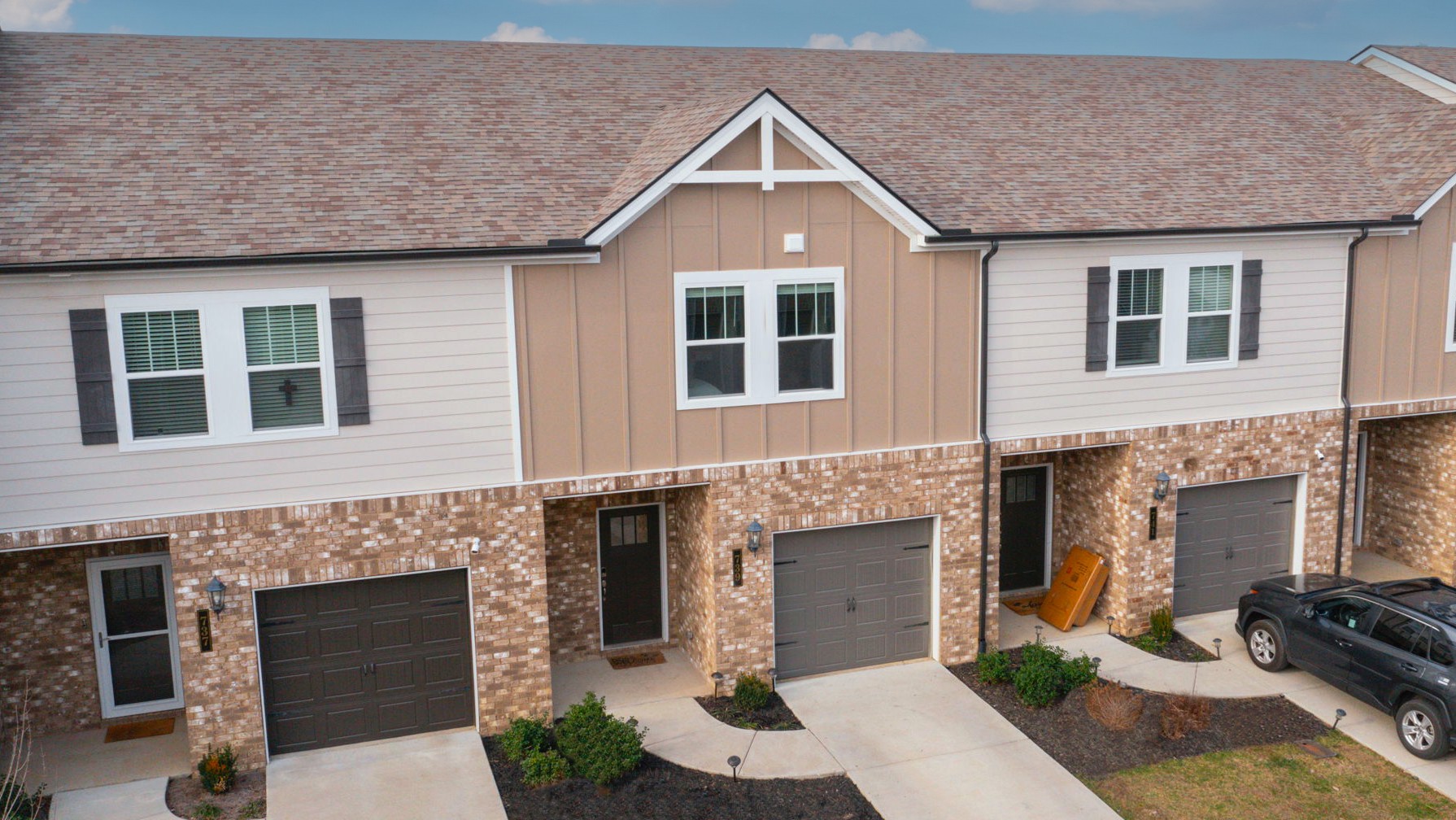 View Columbia, TN 38401 townhome