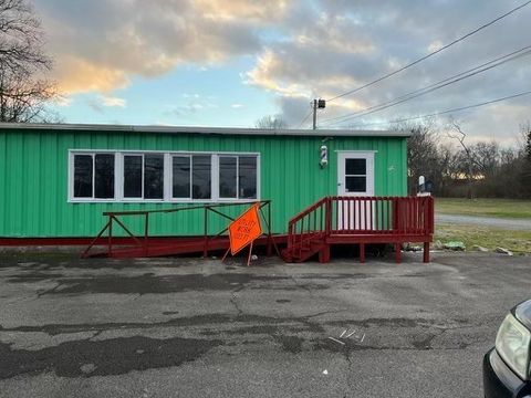 714 E Depot St Shelbyville TN 37160