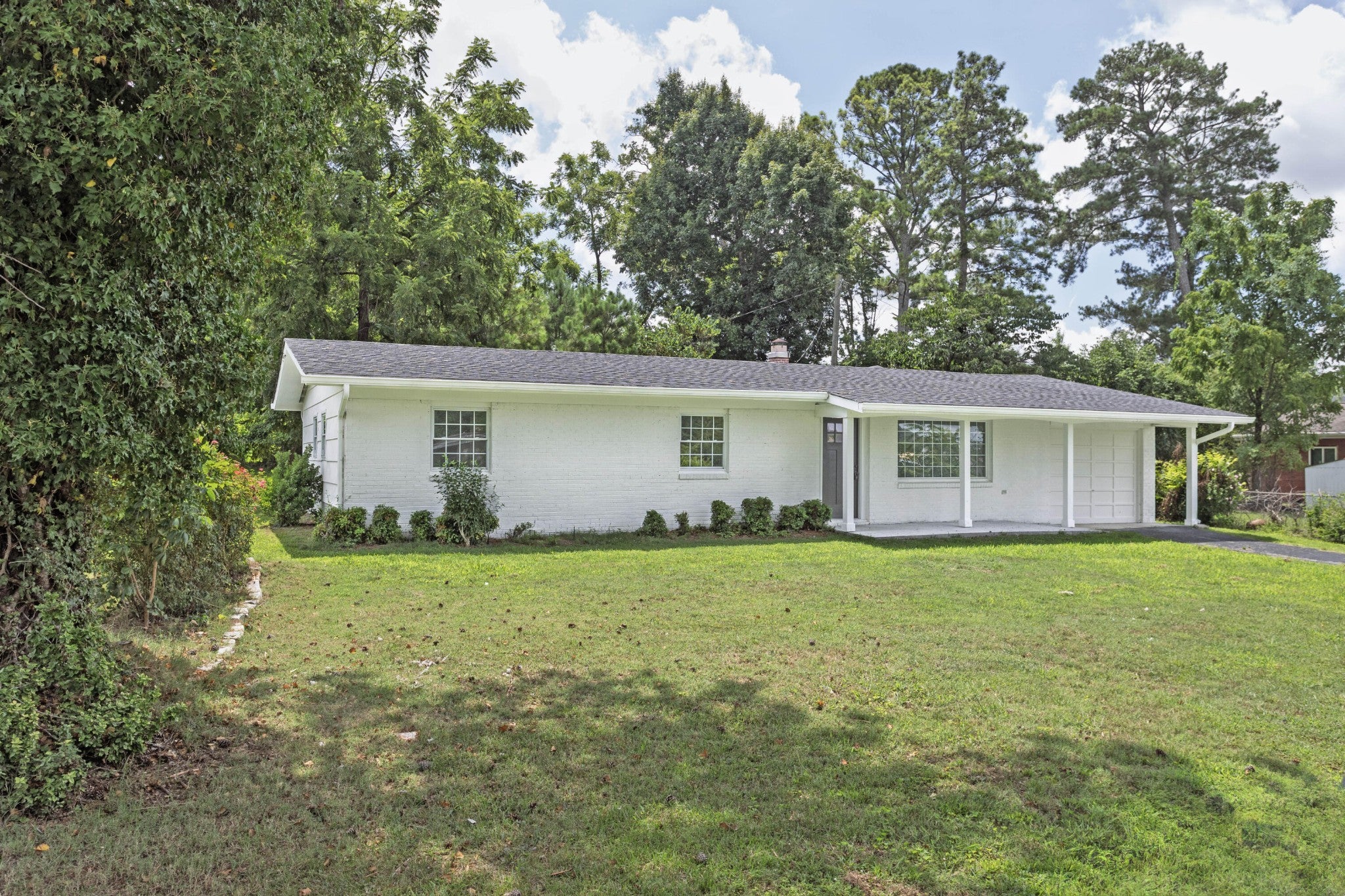 1606 Redwood Drive