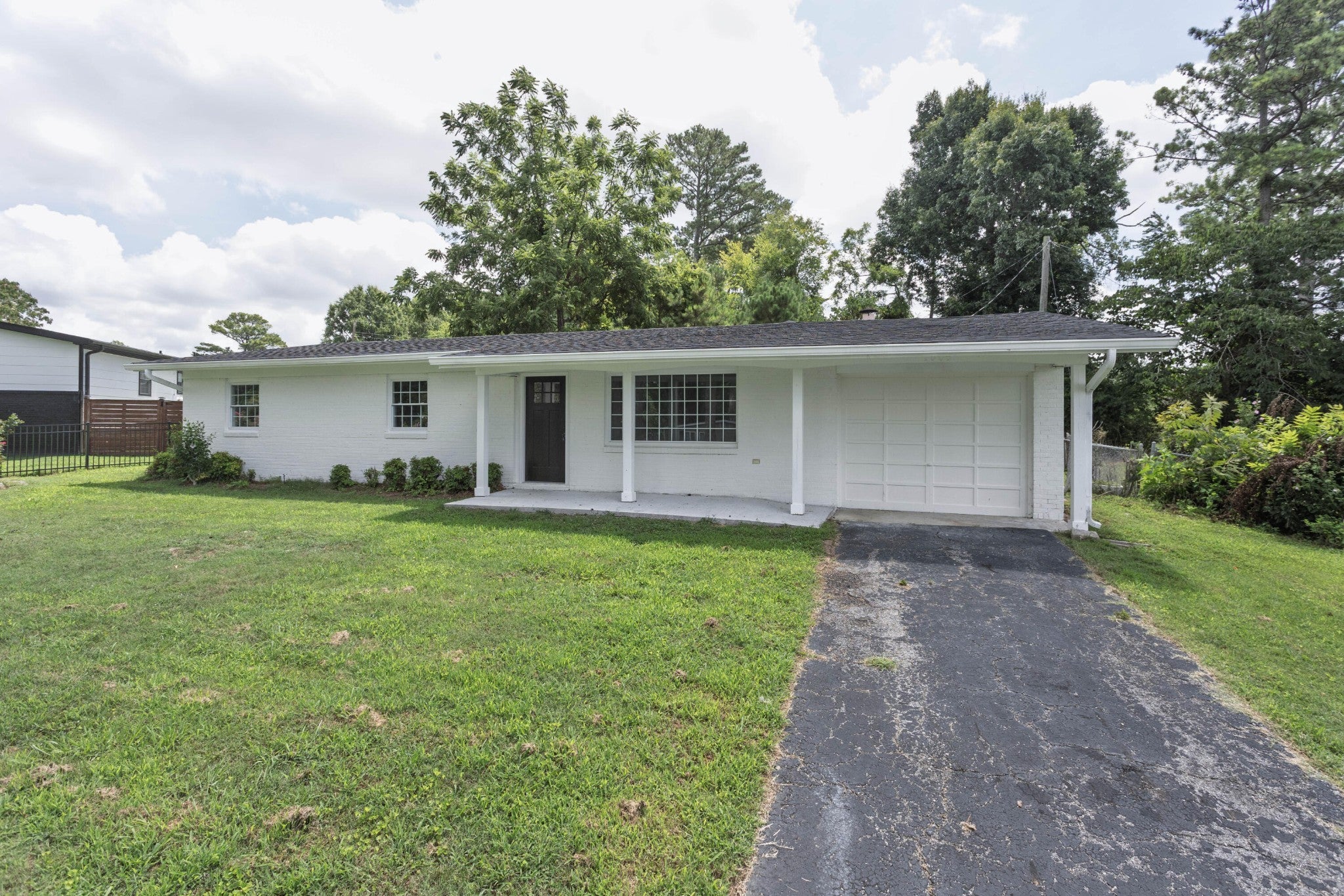 1606 Redwood Drive