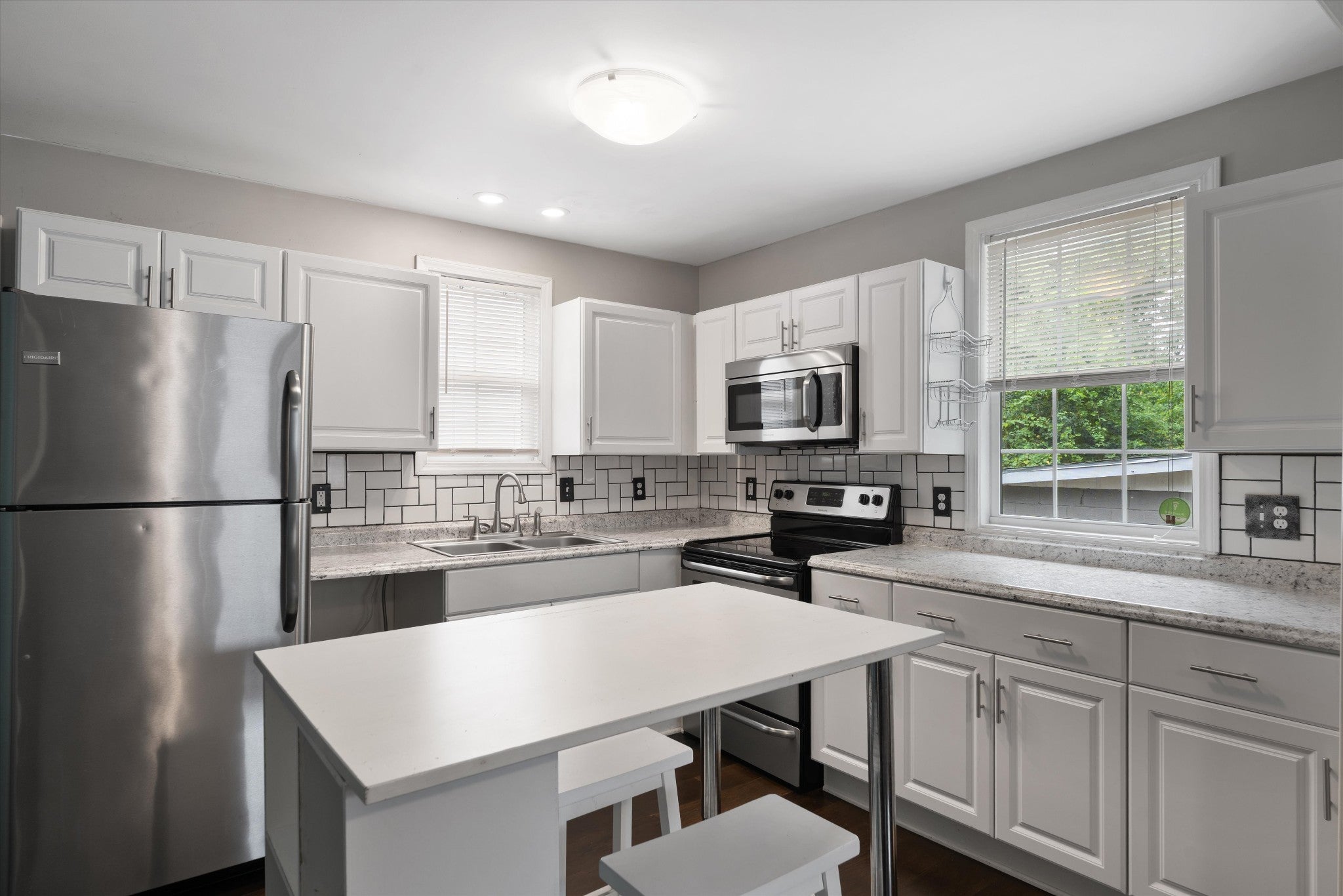 2.0-bed rental at 1723 23rd Ave N