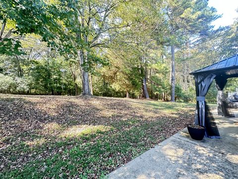 544 E Church St Dover TN 37058