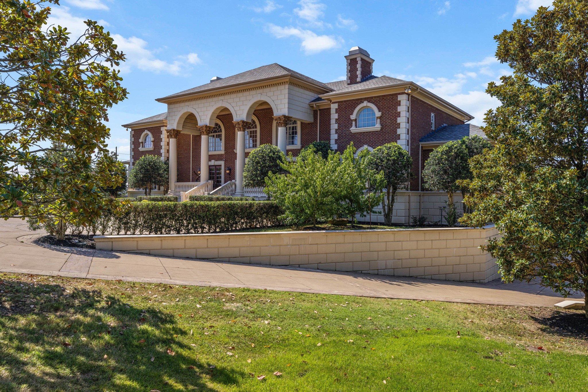 109 Woodward Hills Pl