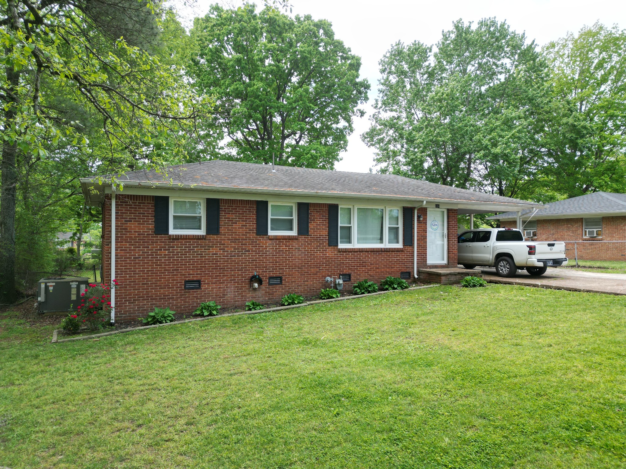 Listing image 1