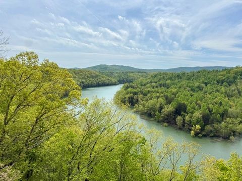 4986 Robbinstown Rd Byrdstown TN 38549