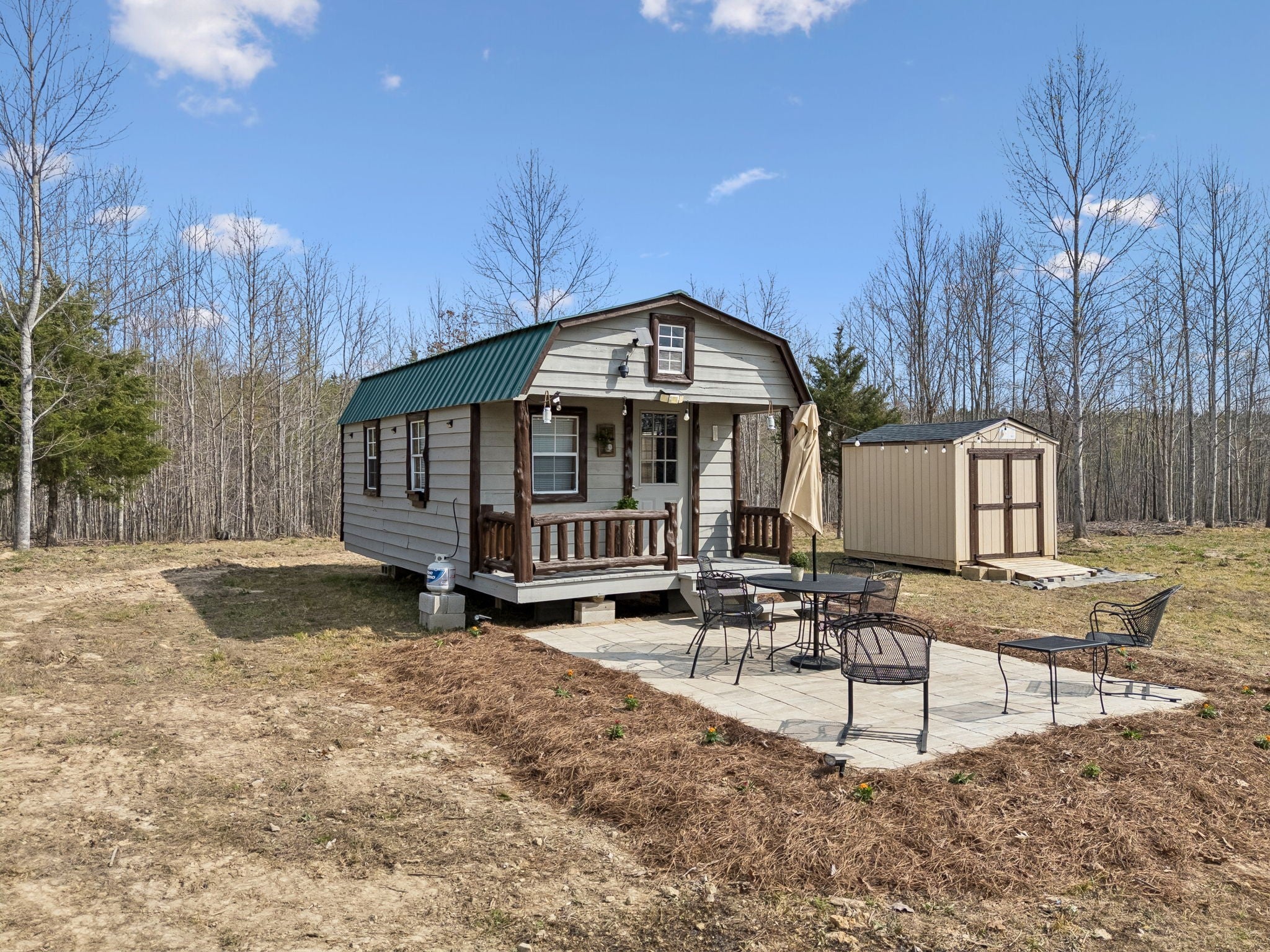 499 Golden View Ln