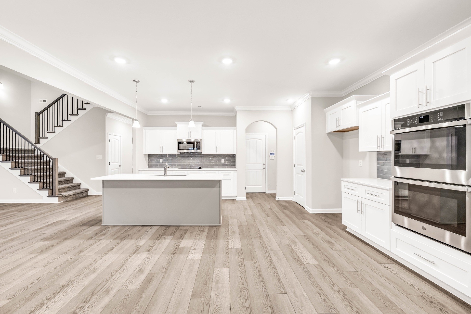 2563 Rafiki Dr