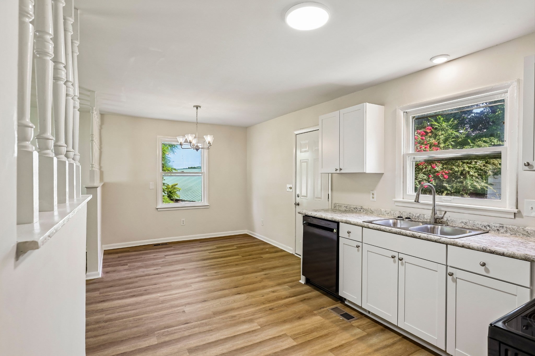 510 W Adams St