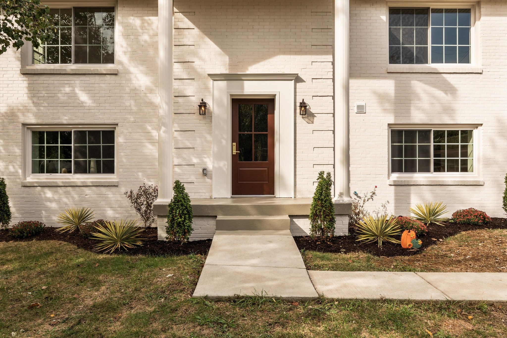 3213 Cynthia Ln