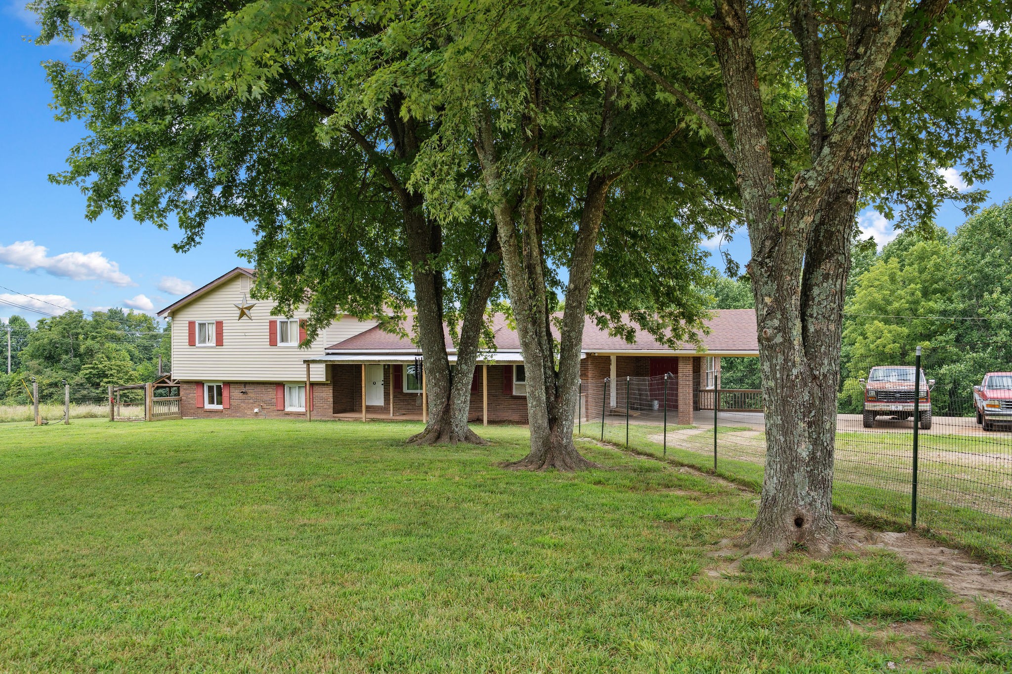 3037 Tunnel Rd
