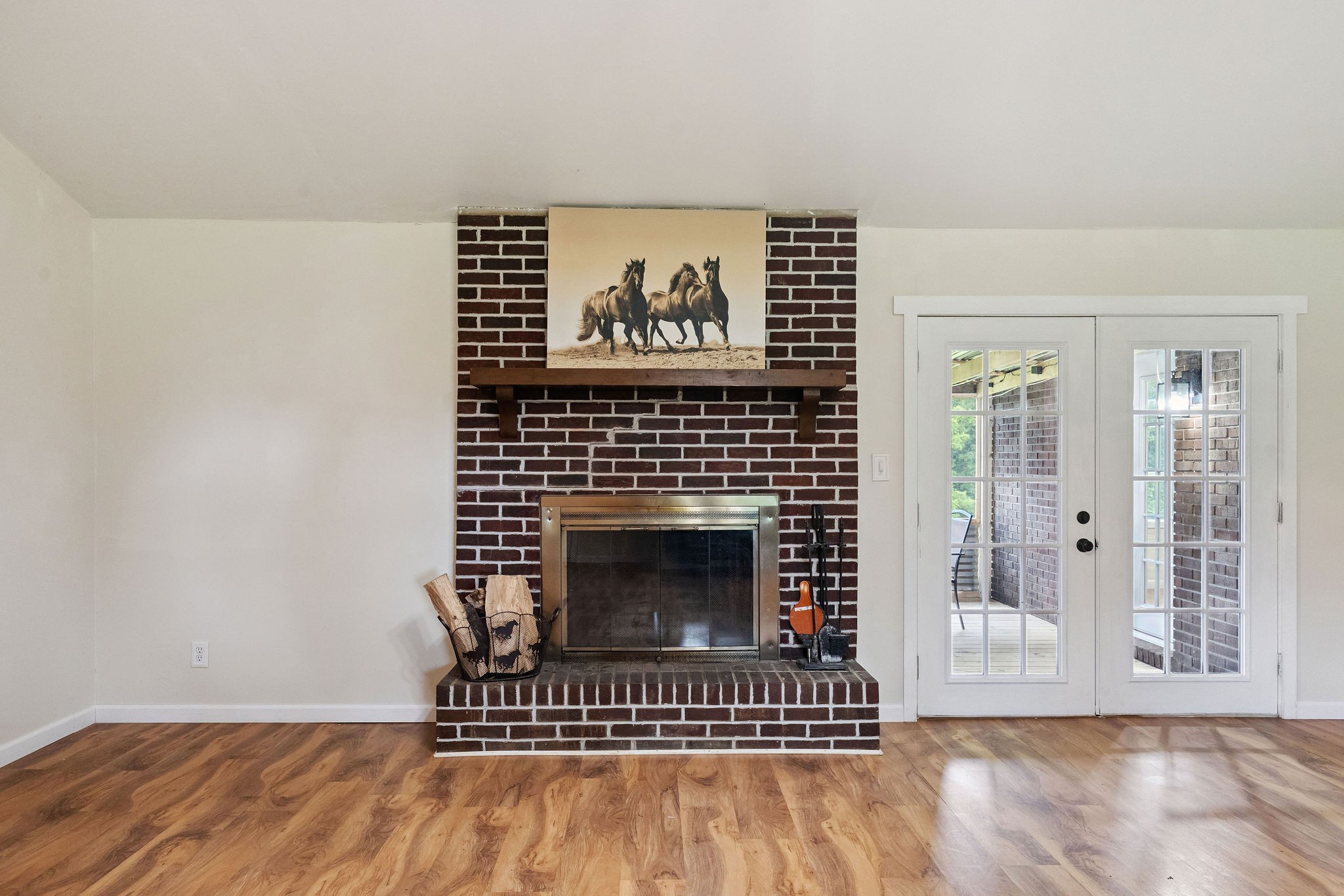 3037 Tunnel Rd