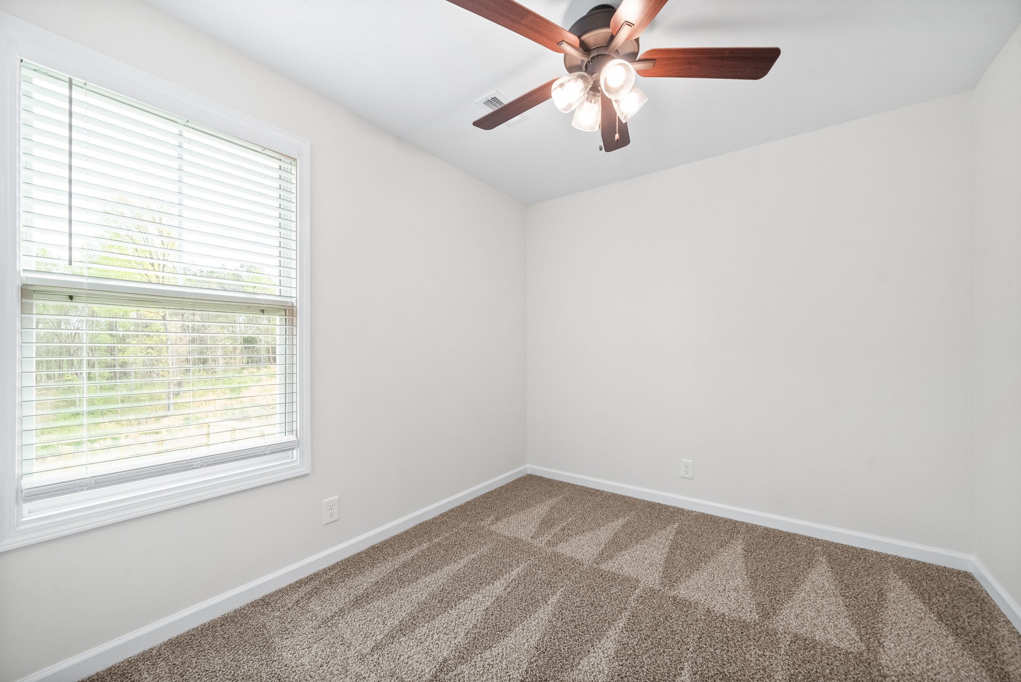 Clarksville, Tennessee 37043, United States, 3 Bedrooms Bedrooms, ,3 BathroomsBathrooms,Residential,Active,113313