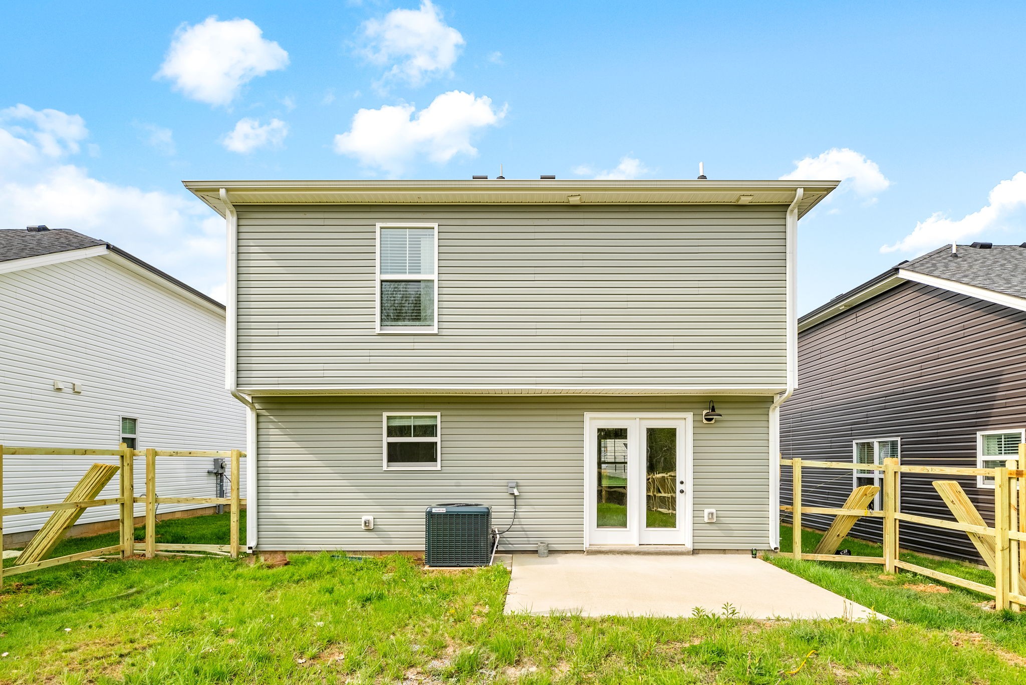 Clarksville, Tennessee 37043, United States, 3 Bedrooms Bedrooms, ,3 BathroomsBathrooms,Residential,Active,113313
