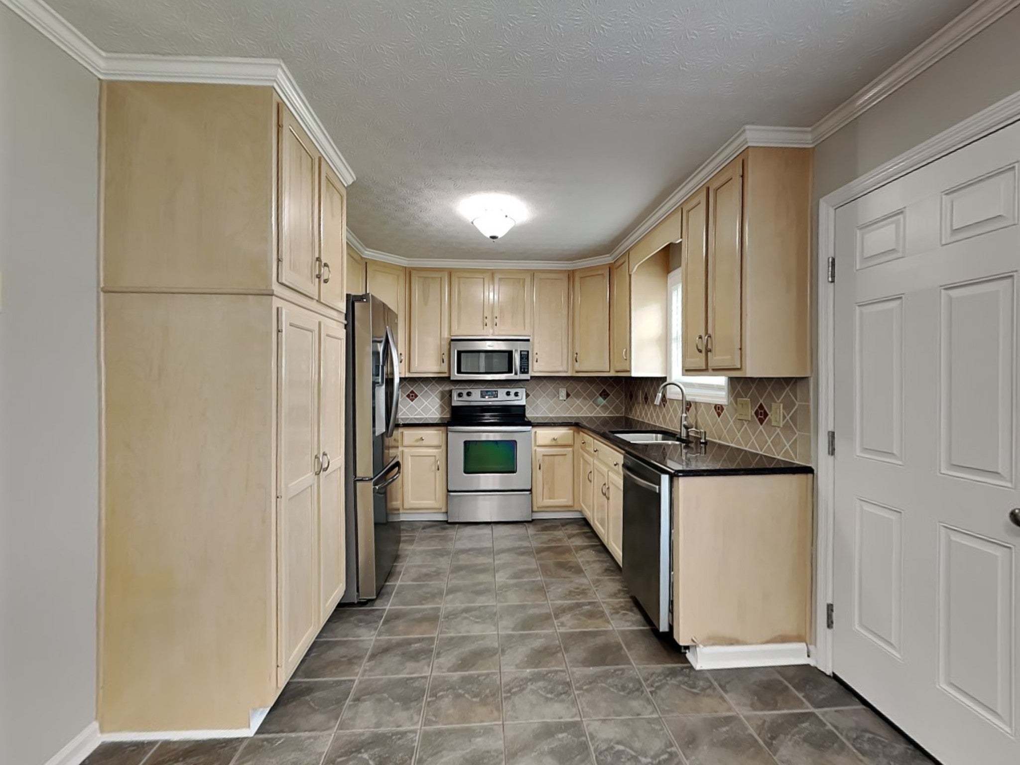 576 Deer Path