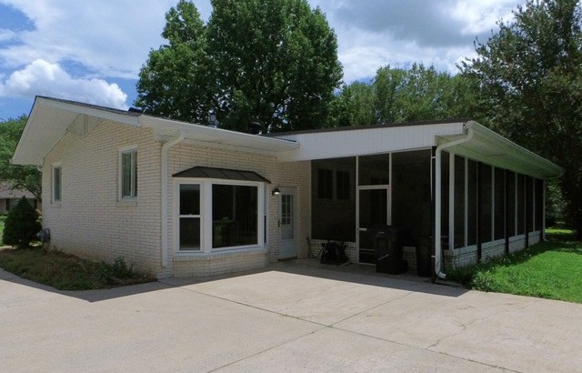 218 Eventide Dr