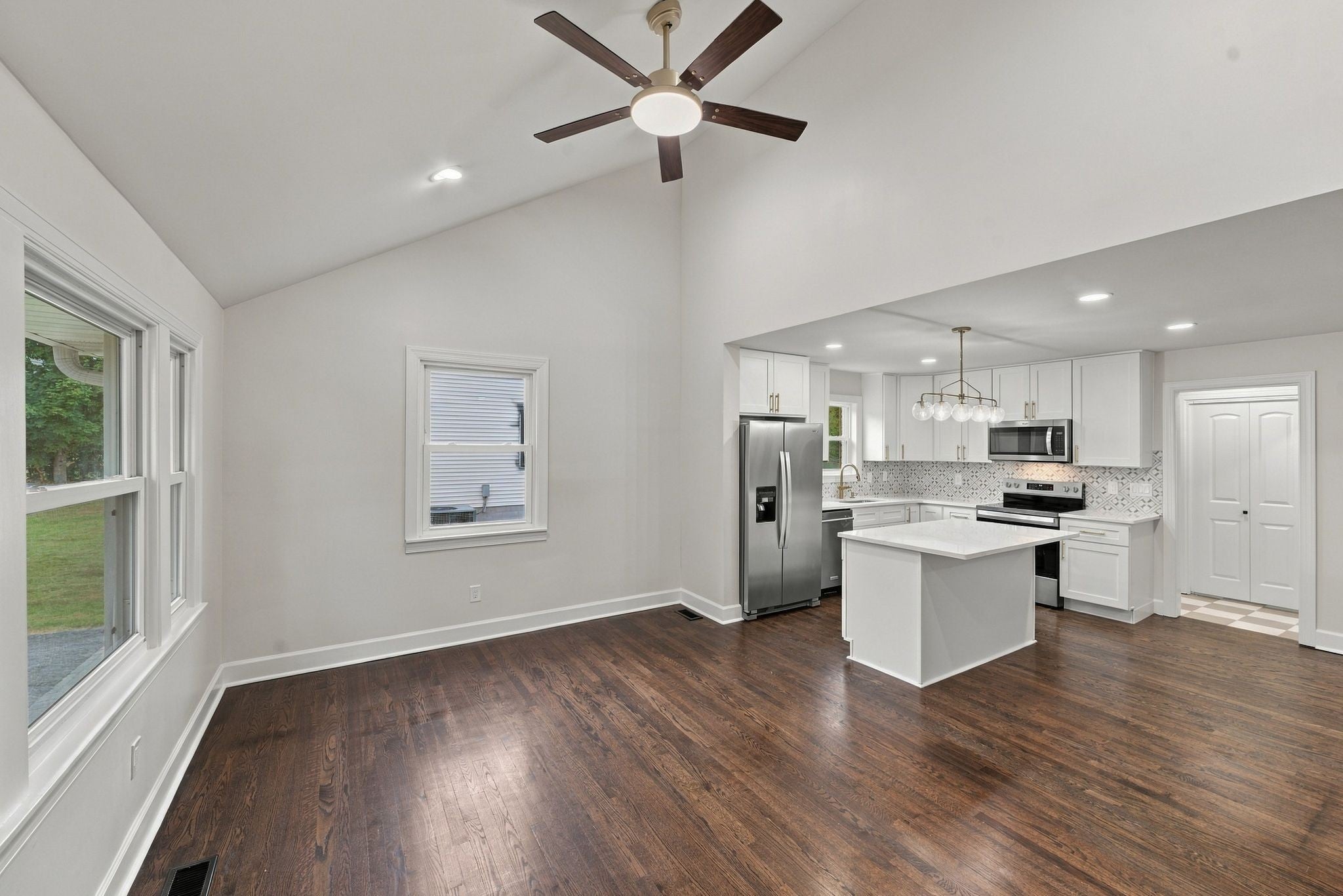 2935 Sinbad Dr