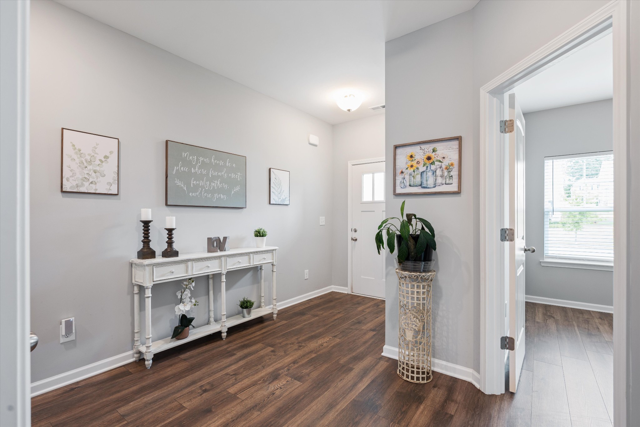 6005 Venable Ct