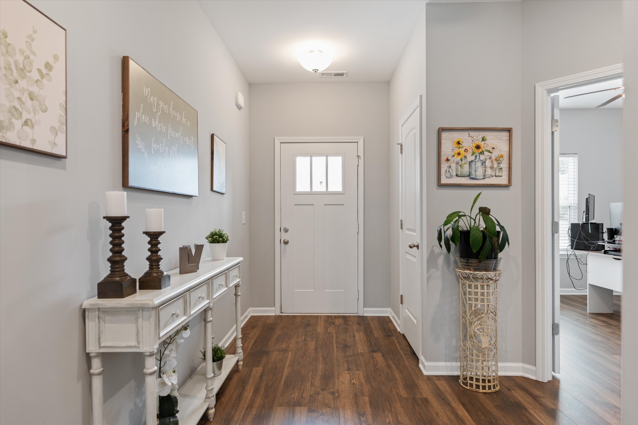 6005 Venable Ct