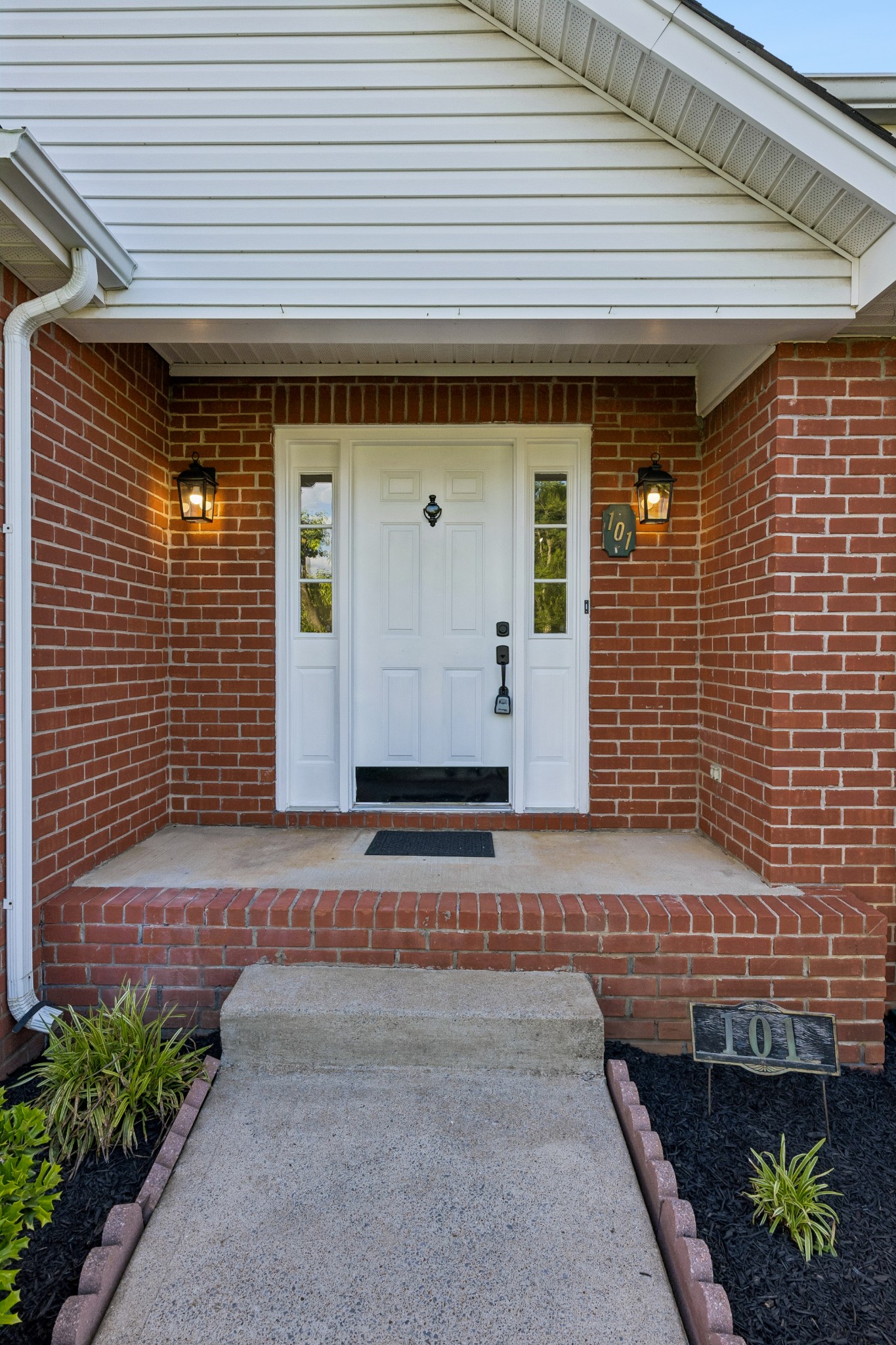 101 Chertsey Ct