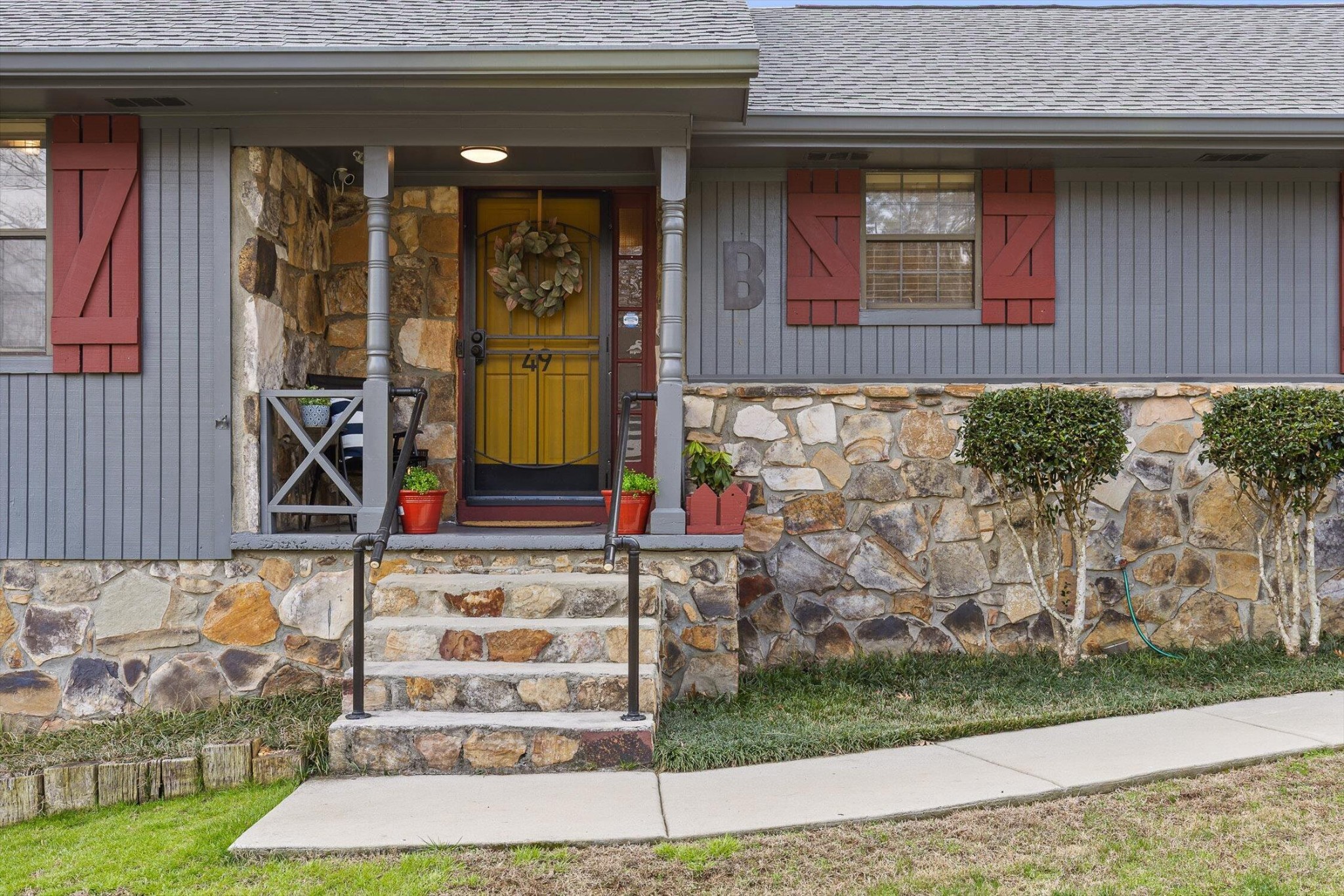 49 Robert E Lee Drive