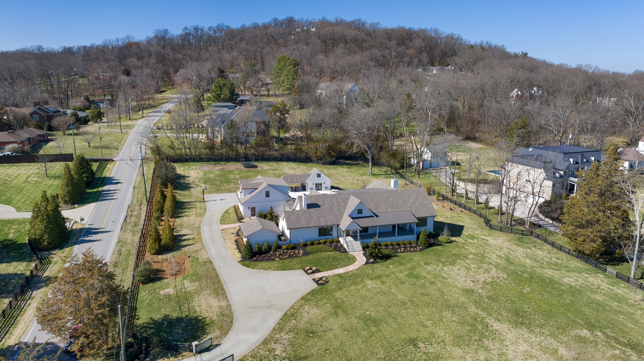 6115 Hillsboro Pike