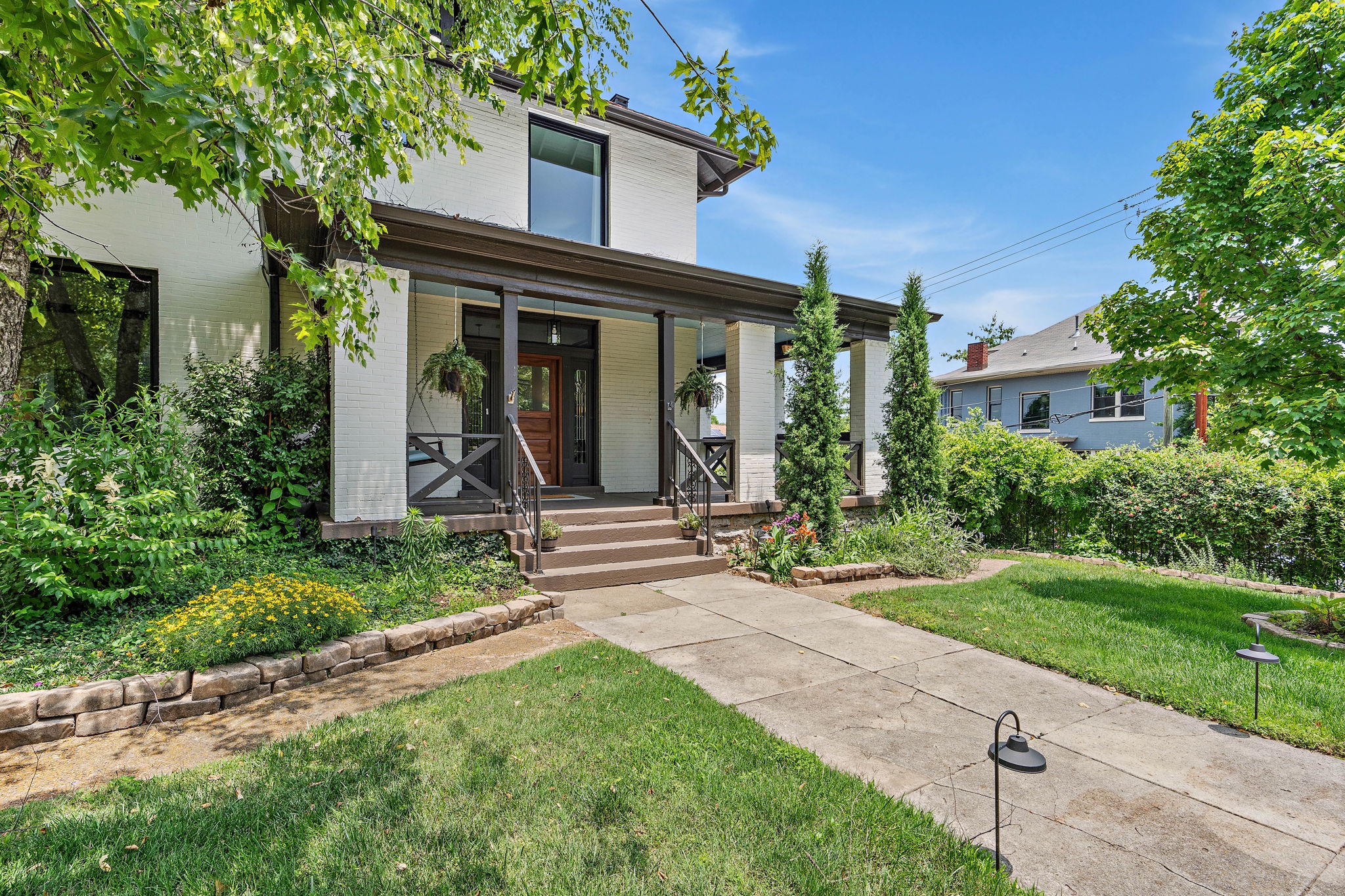 1800 Blair Blvd