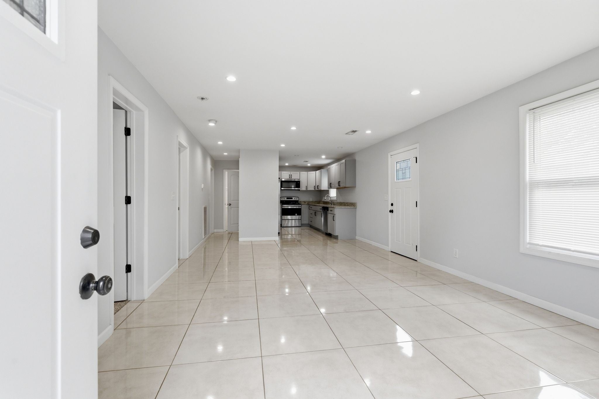 408 Elgin St B